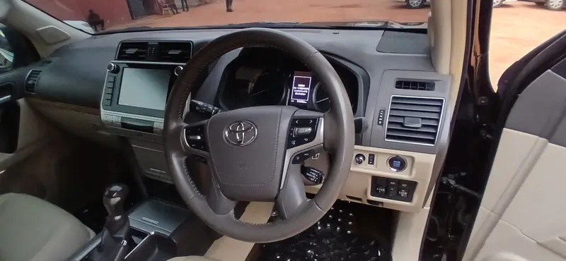 2017 Toyota Land Cruiser Prado – photo 3