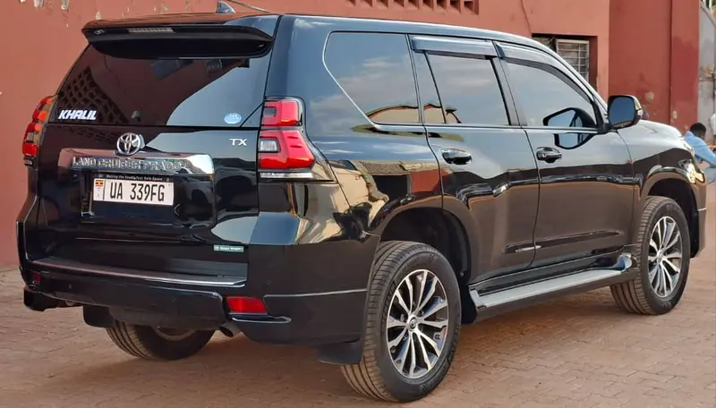 2017 Toyota Land Cruiser Prado – photo 3